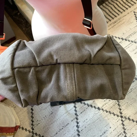 Gently Loved Chester Wallace Upright Tote Unisex - Picture 6 of 13